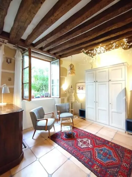 Cozy Marais Parigi